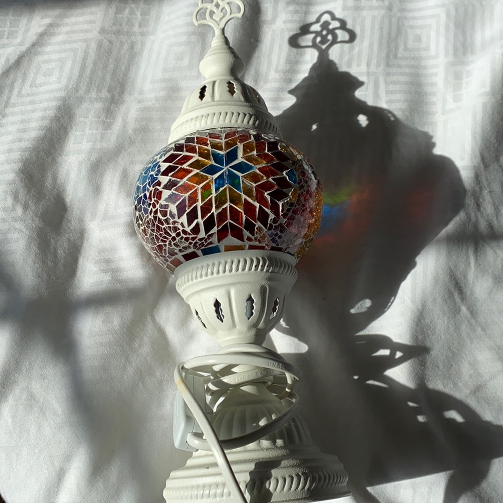 Table lamp